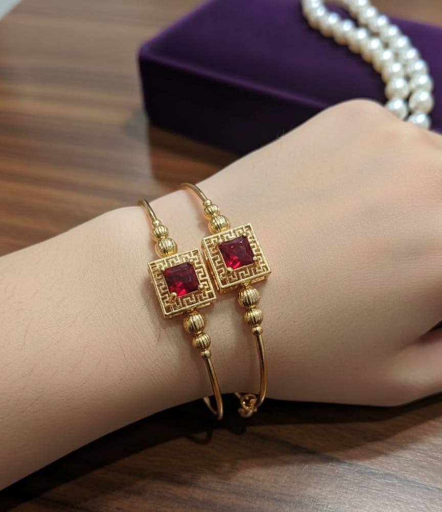 China Gold Bangles Adjustable Size