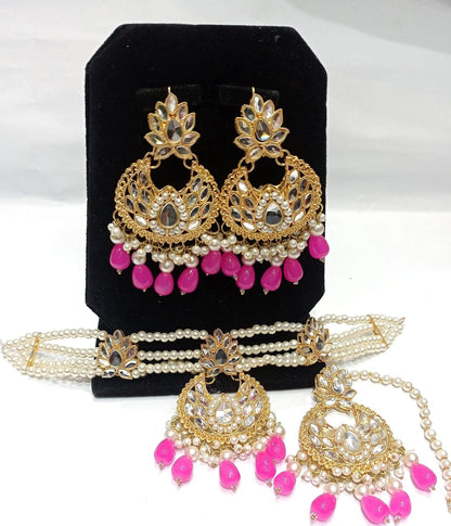 Kundan Choker Set With Earrings Bindi