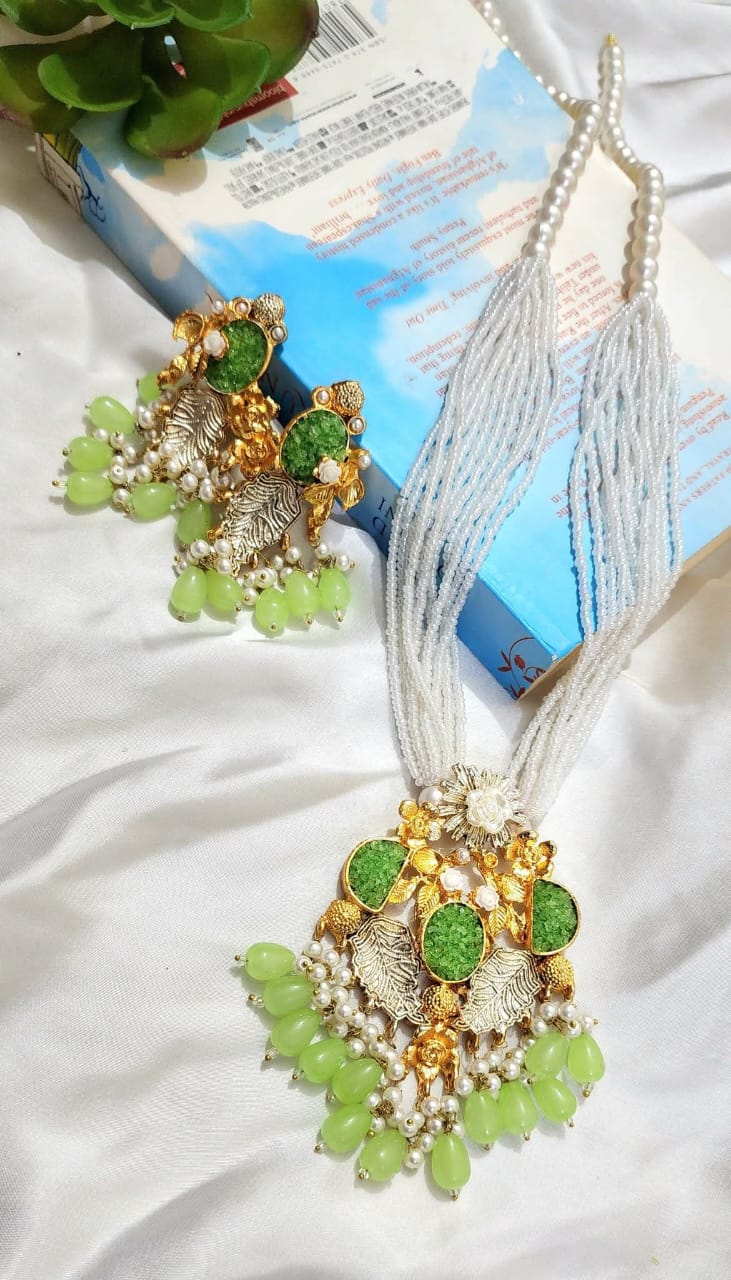 Crushed Stones Maala Set