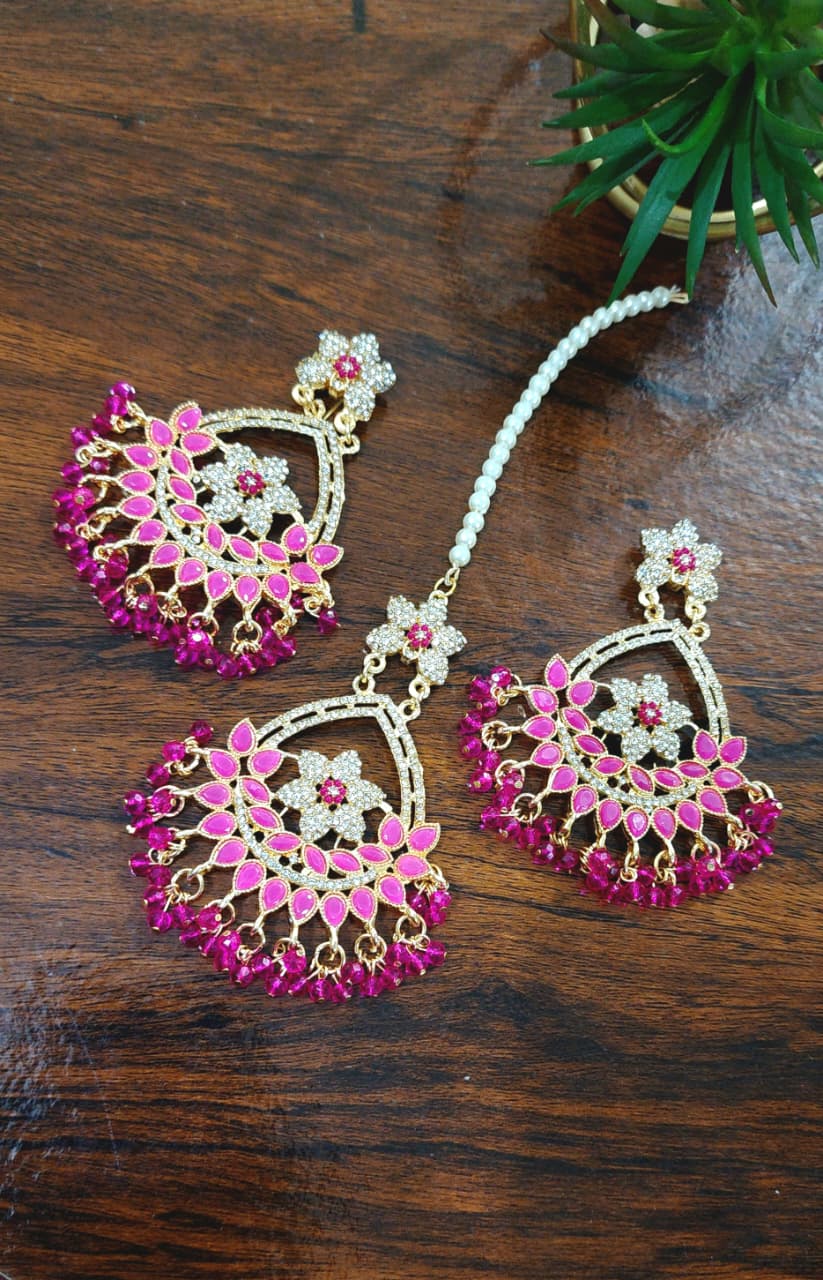 Beautiful Handmade Bindi Earrings Set