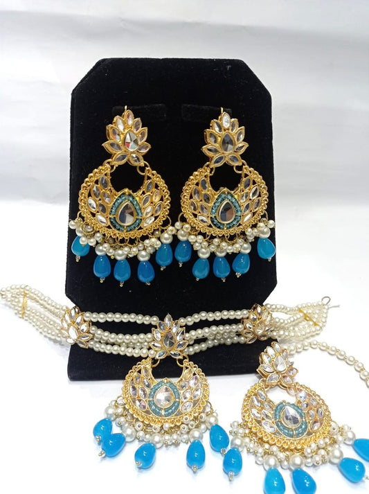 Kundan Choker Set With Earrings Bindi