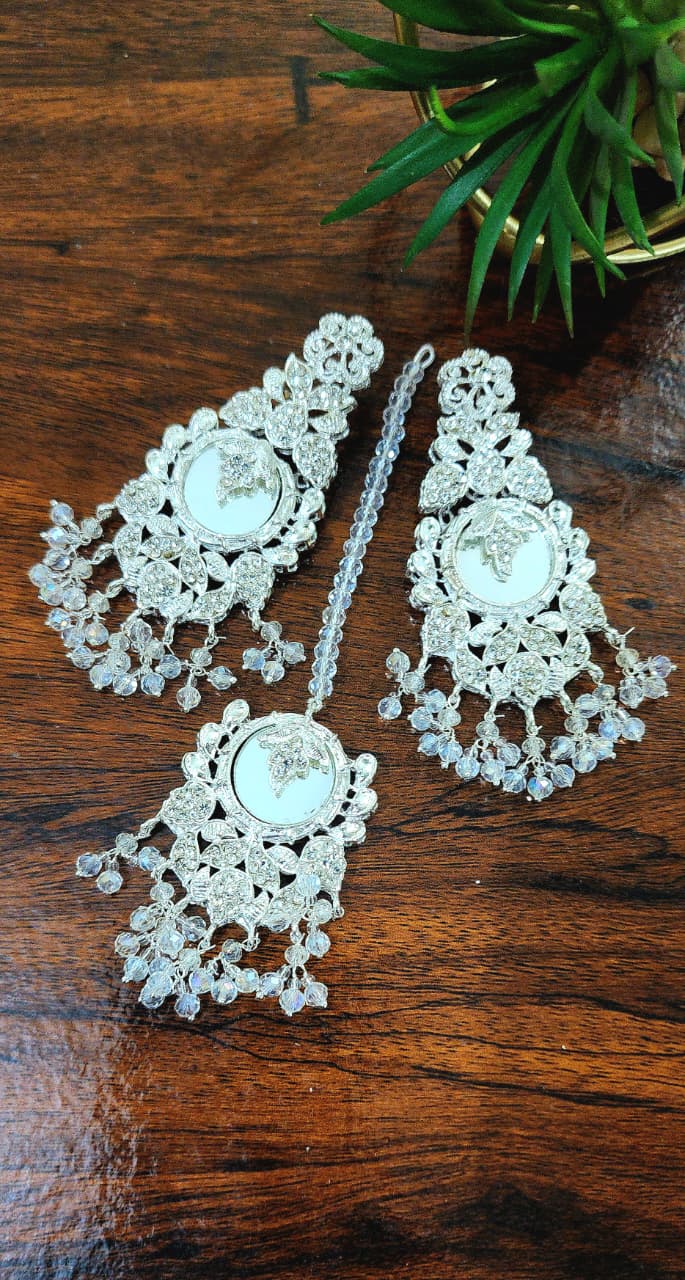 Handmade Casting Earrings Bindi Set Unique Design