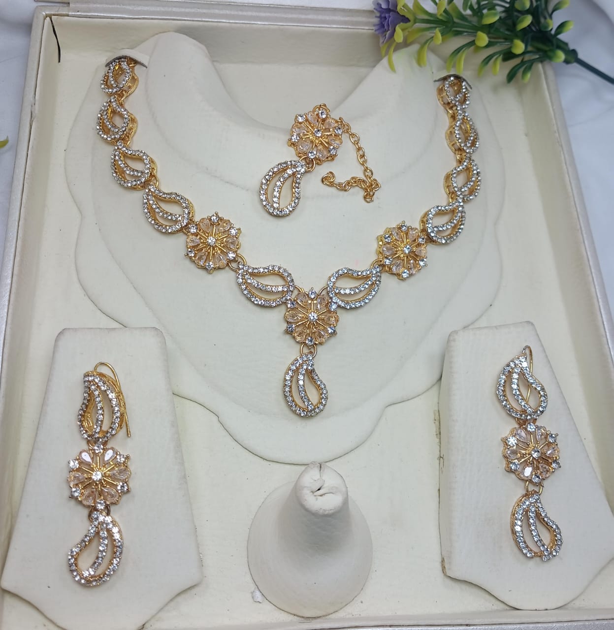 Necklace Set Zircon Work
