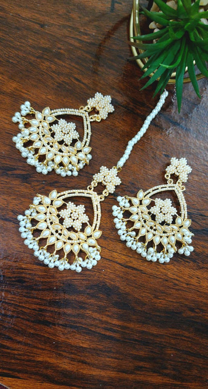 Beautiful Handmade Bindi Earrings Set